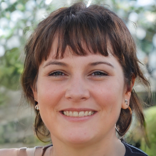 Coach Julie Lambert